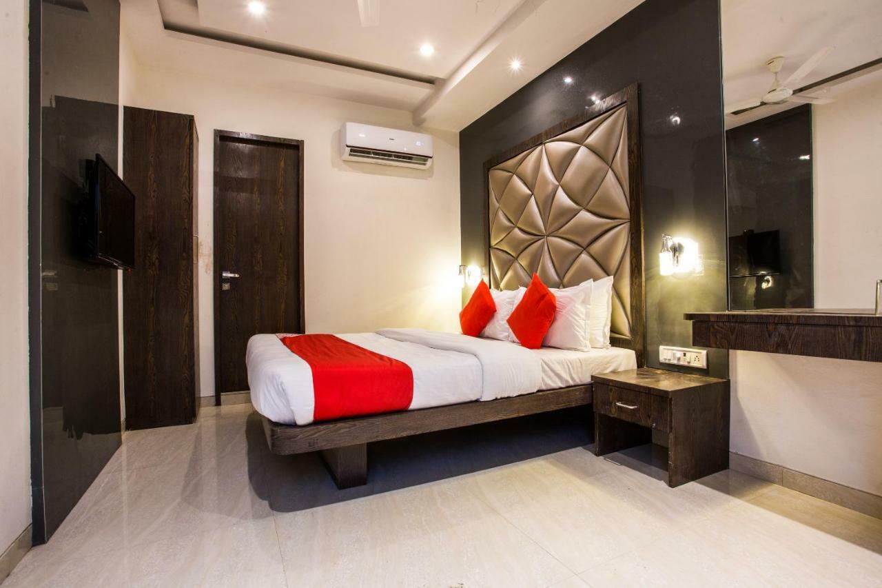Oyo 37559 Hotel Al Haram Bombay Exterior foto
